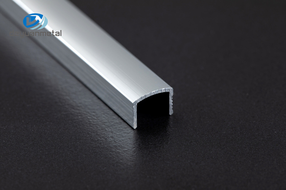 T5 Aluminiowy kanał profilu U Grubość 0,8-1,2 mm Anodowany polerowany